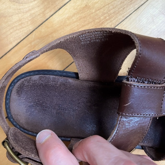 Eddie Bauer Women’s Leather Sandals. Great used condition. - Picture 3 of 4